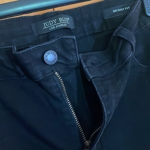 Judy Blue - size 13 BLACK skinny fit.  No distressing!